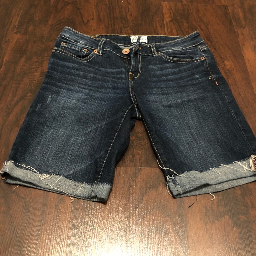 Aeropostale women’s Bermuda jean shorts